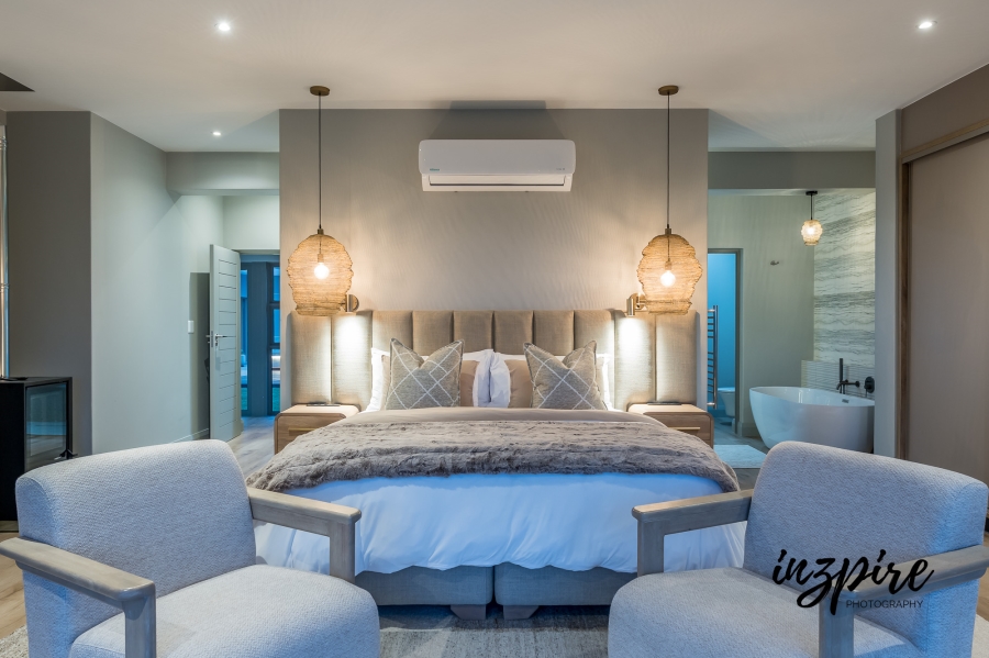 4 Bedroom Property for Sale in Glentana Western Cape